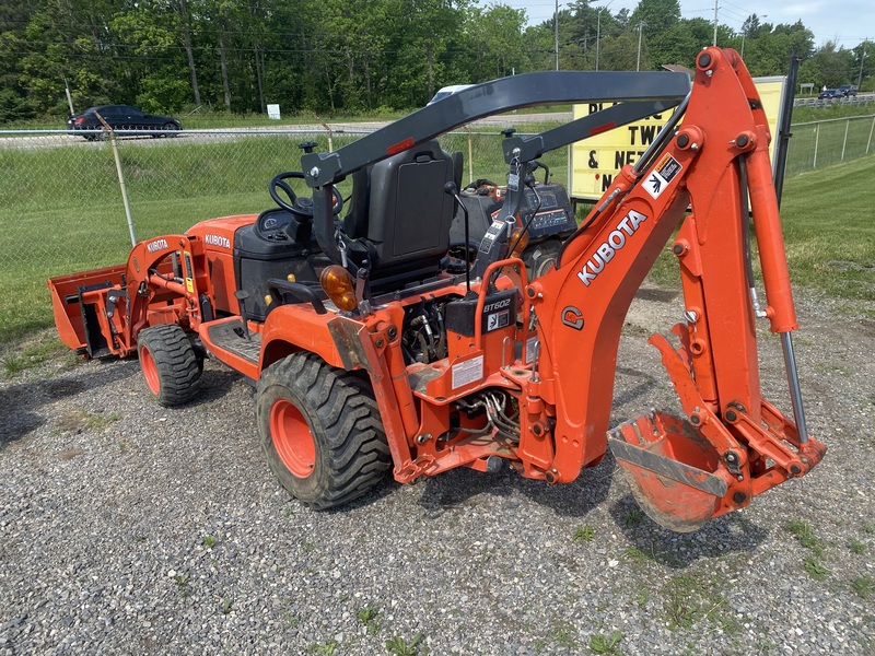 Kubota BX25D Compact Tractor Loader Backhoe