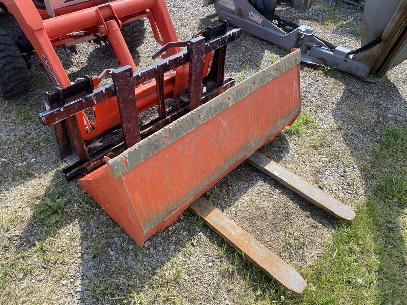 Kubota BX25D Compact Tractor Loader Backhoe