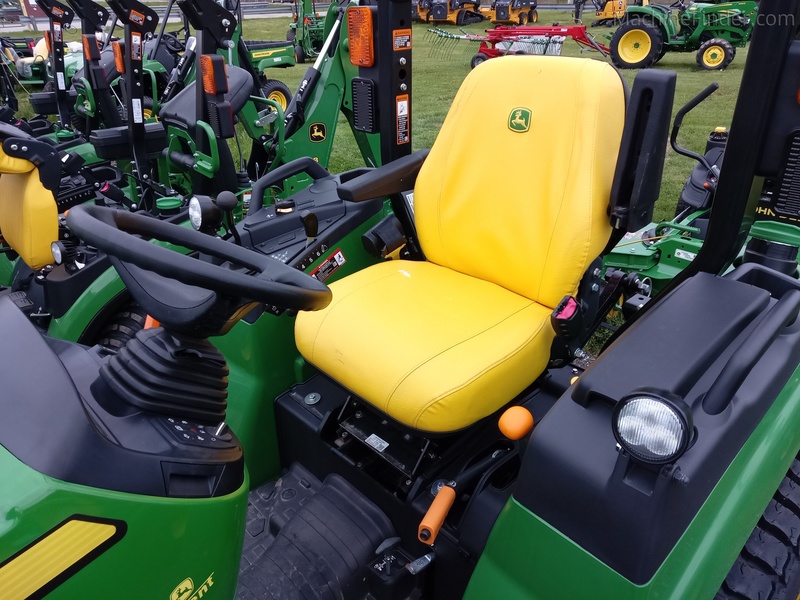 Tractors  2025 John Deere 2032R Photo