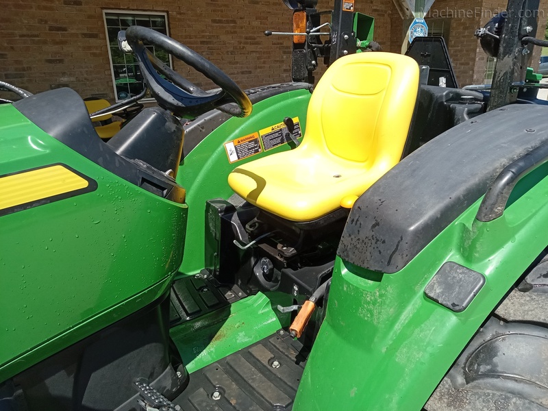 Tractors  2021 John Deere 4066M Photo