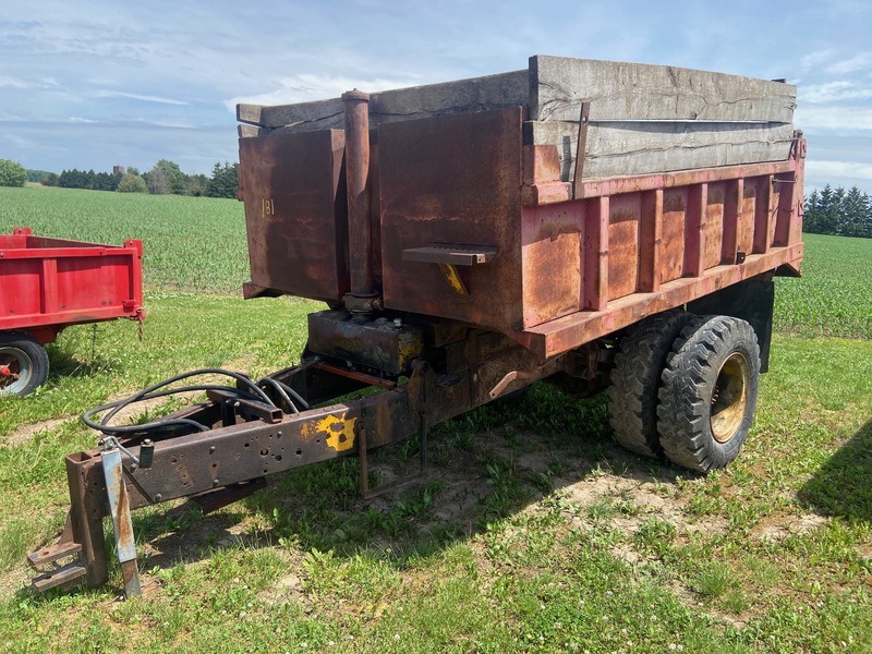 Hydraulic Dump Trailer - 7' x 11'