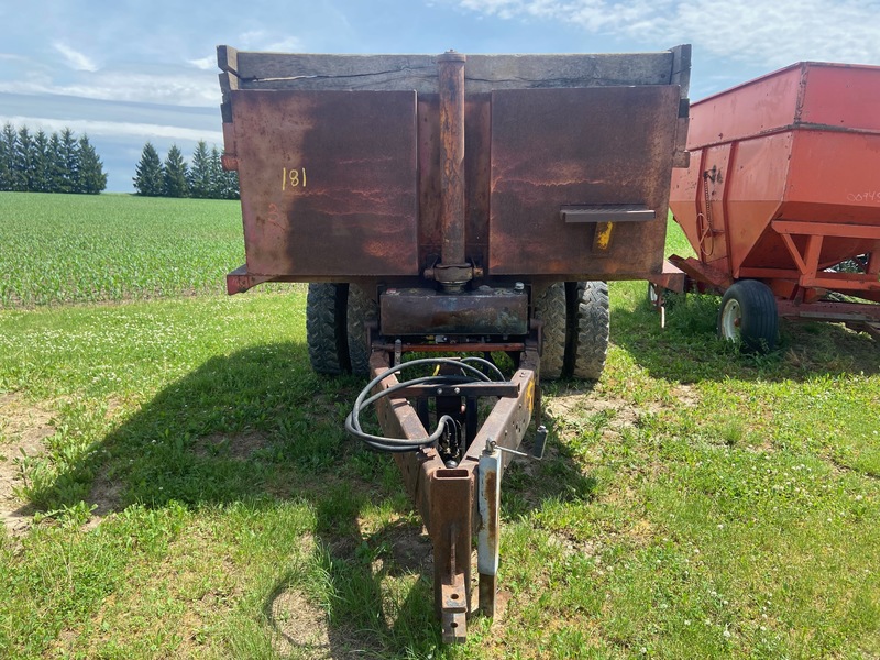 Trailers  Hydraulic Dump Trailer - 7' x 11' Photo