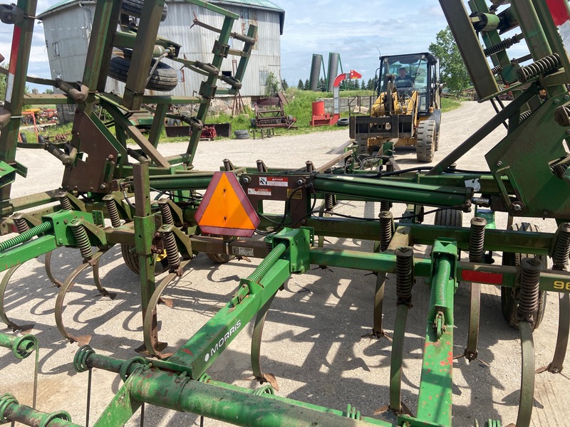 Tillage - Cultivators  John Deere 960 Cultivator W/ Tine Harrows Photo