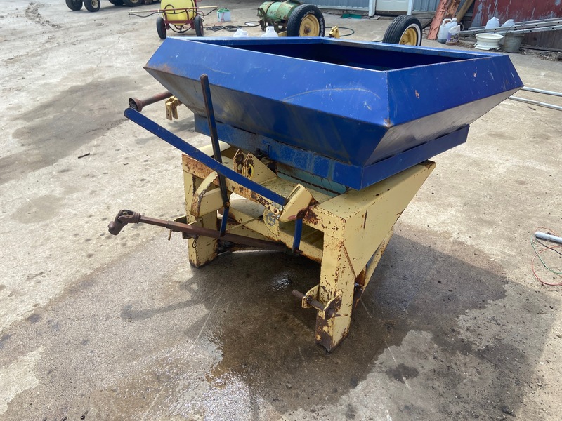 Fertilizer Spreader - 3PT