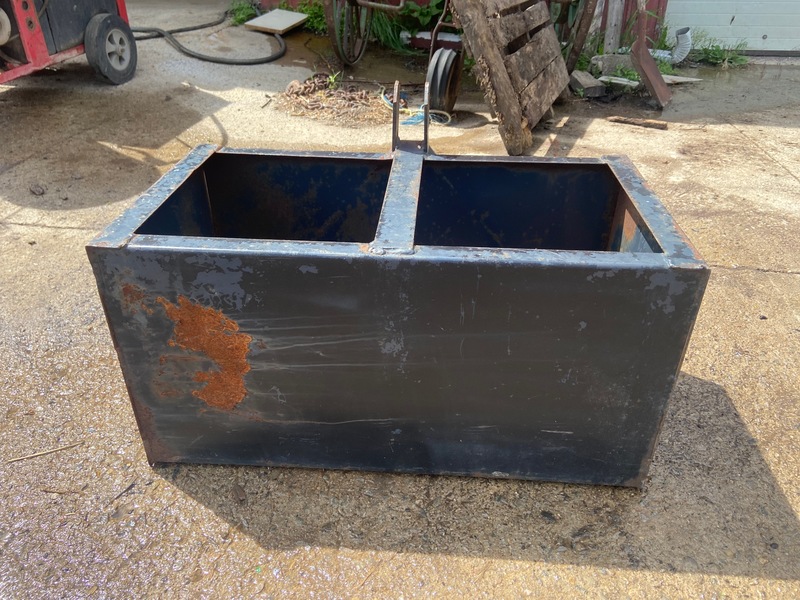 Miscellaneous  Weight Box - 3PT Photo