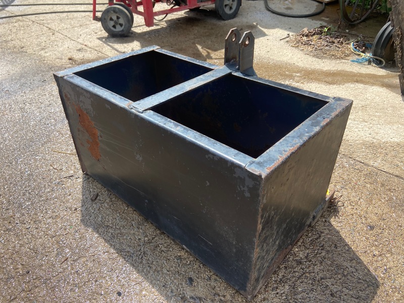 Miscellaneous  Weight Box - 3PT Photo