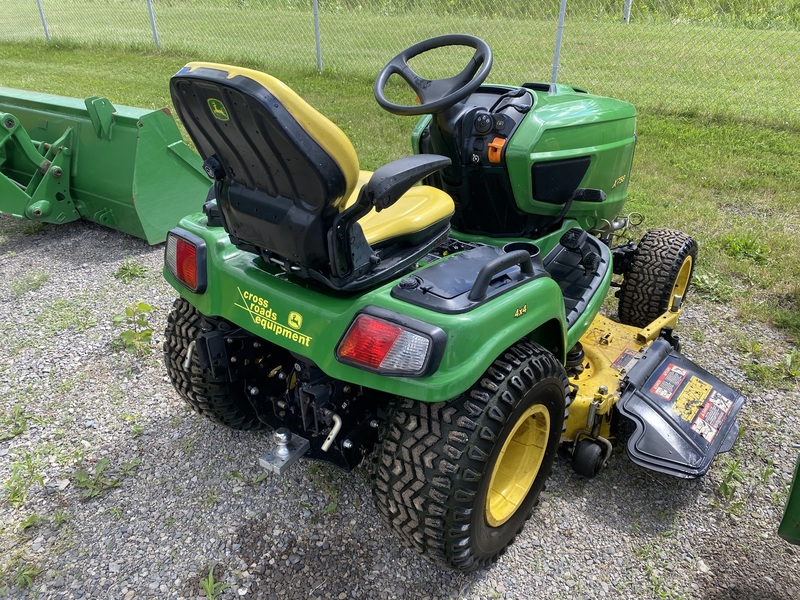 John Deere X758 Tractor/Mower/Bagger/Fr Blower