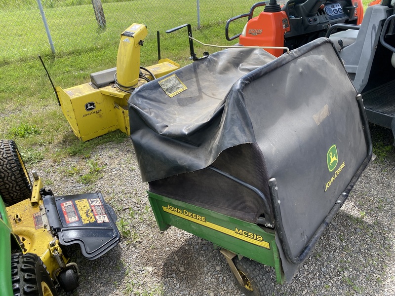 John Deere X758 Tractor/Mower/Bagger/Fr Blower