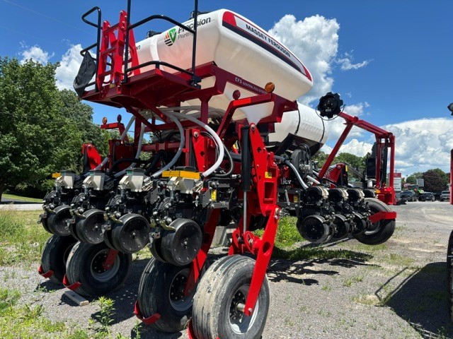 Planting & Seeding  Massey Fersuson MFVF12-30 Planter Photo
