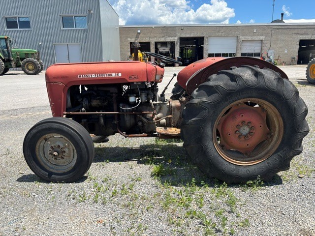 Tractors  Massey Ferguson 35 Tractor Photo