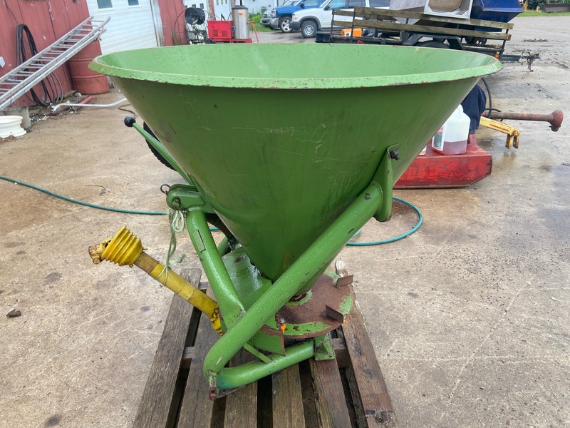 Chemical/Fertilizer Application  Amazone EK300 Fertilizer Spreader - 3PT Photo