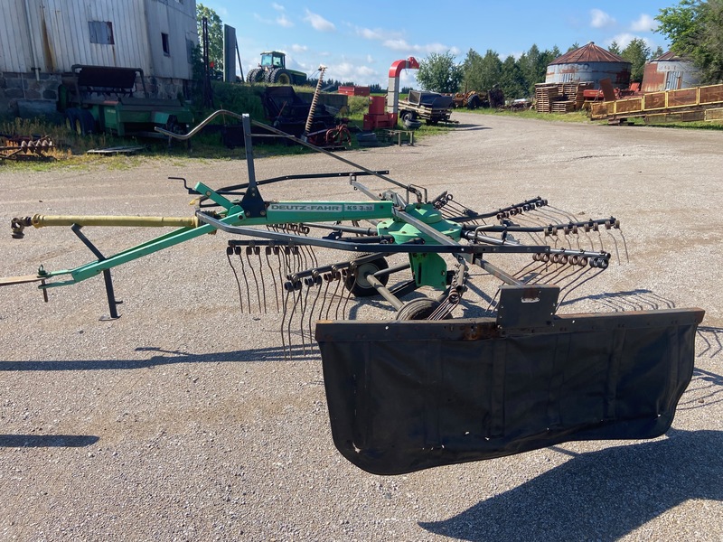 Hay/Forage/Livestock  Deutz-Fahr KS 3.33 Rotary Rake Photo