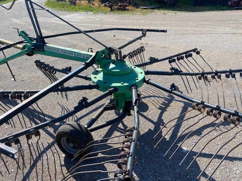 Hay/Forage/Livestock  Deutz-Fahr KS 3.33 Rotary Rake Photo