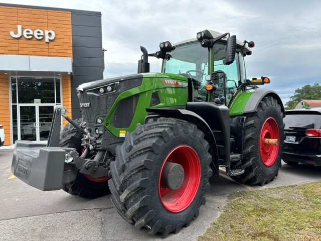 Fendt 933 Tractor