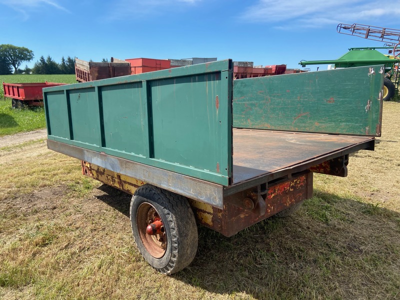 Trailers  Hydraulic Dump Trailer - 6' x 10' Photo