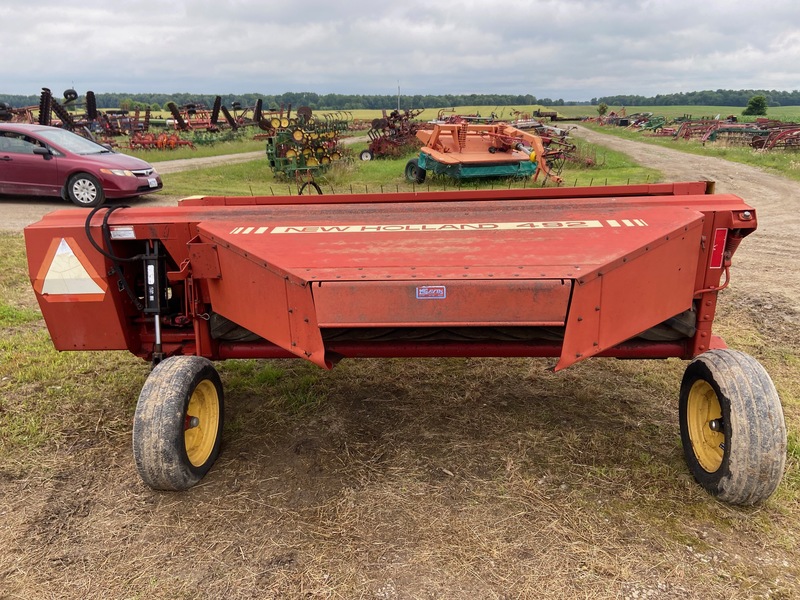 Hay/Forage/Livestock  New Holland 492 Haybine Photo