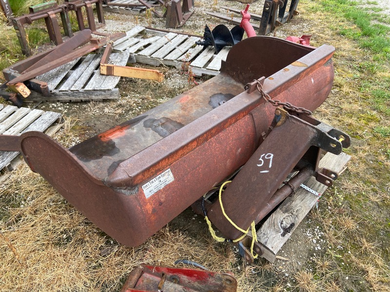 Attachments  3PT Dump Bucket - 66" Photo