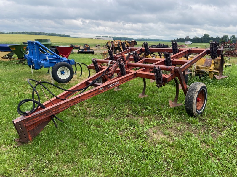 Bush Hog Chisel Plow - 10 Tooth