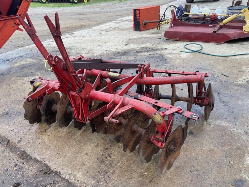 Tillage - Discs  Massey Ferguson Disc - 6FT Photo