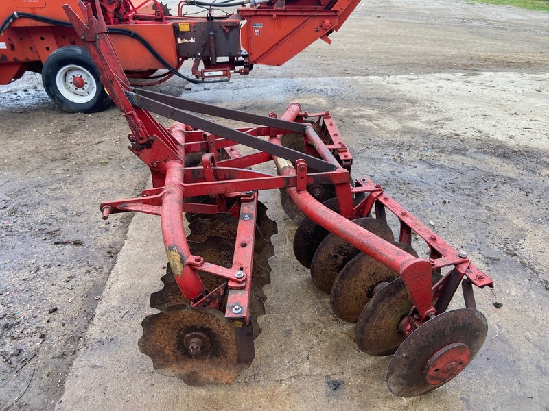Tillage - Discs  Massey Ferguson Disc - 6FT Photo