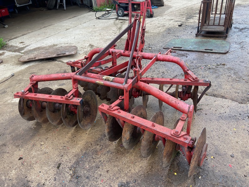 Tillage - Discs  Massey Ferguson Disc - 6FT Photo