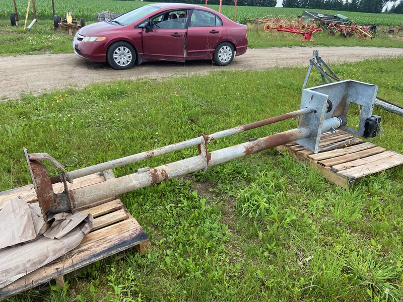 Manure Equipment  Electric Manure Pump - 4.5" x 8' Photo
