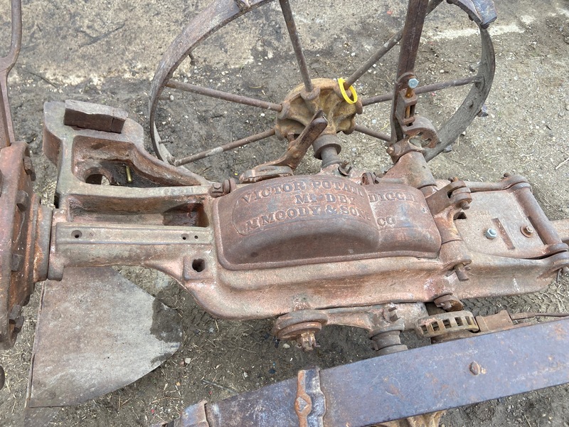Vegetable Equipment  Victor Potato Digger w/ Shaker Photo