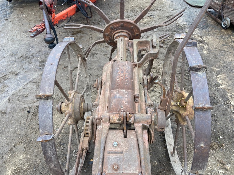 Vegetable Equipment  Victor Potato Digger w/ Shaker Photo