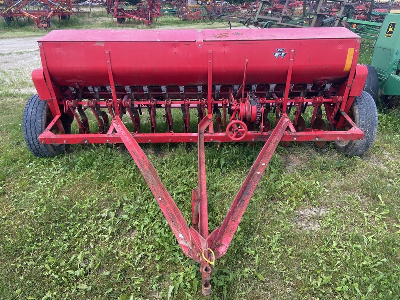 Massey Ferguson 33 Seed Drill - 15 Run