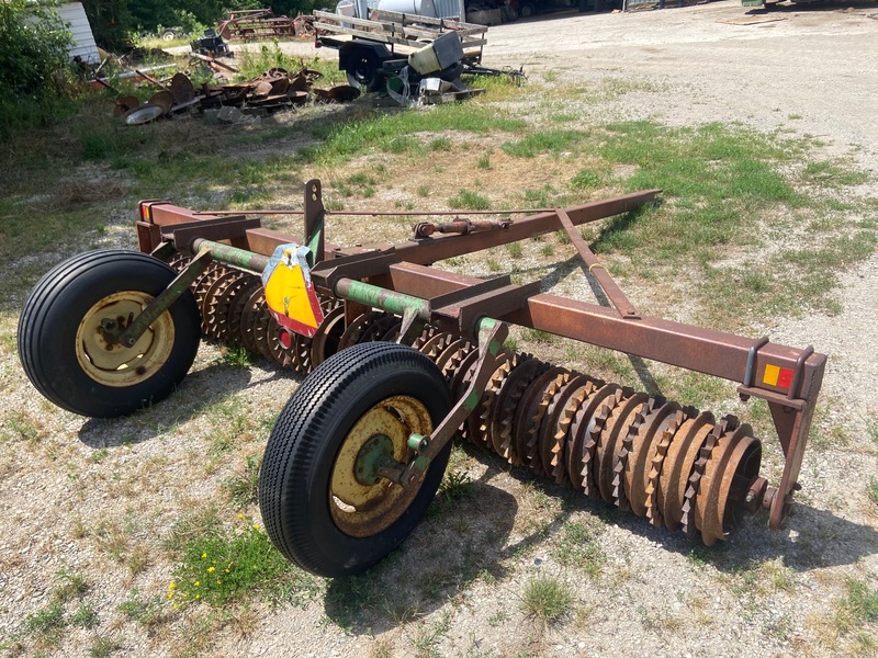 Tillage - Other  Sprocket Packer w/ Hydraulic Lift - 10FT Photo