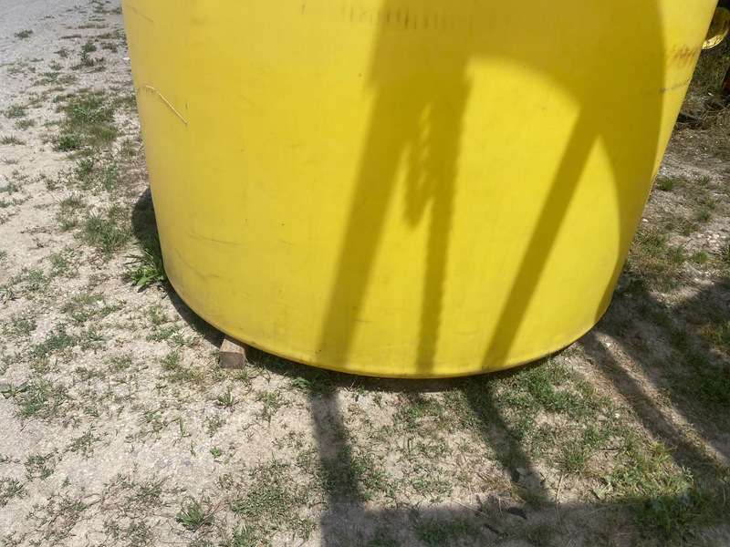 Chemical/Fertilizer Application  Plastic Tank - 1350 Gal Photo
