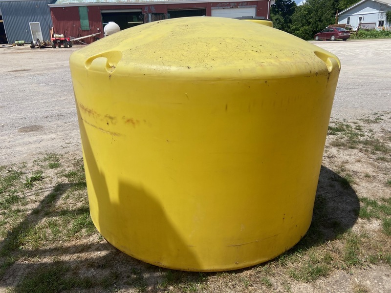 Chemical/Fertilizer Application  Plastic Tank - 1350 Gal Photo