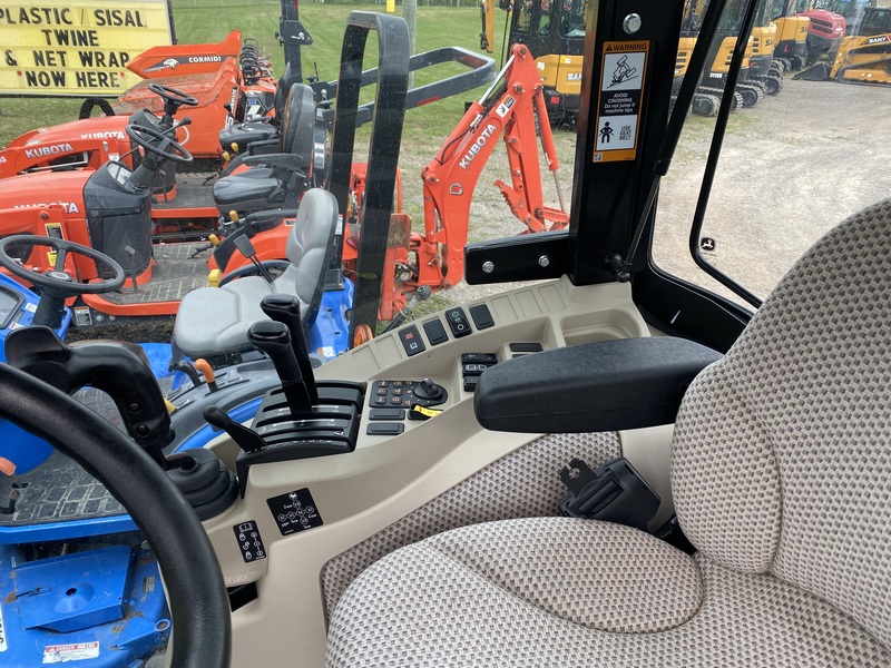 John Deere 4066R Compact Tractor w/Loader - 50hrs! 