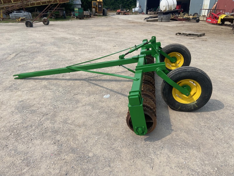 Tillage - Other  Sprocket Packer w/ Hydraulic Lift - 10FT Photo
