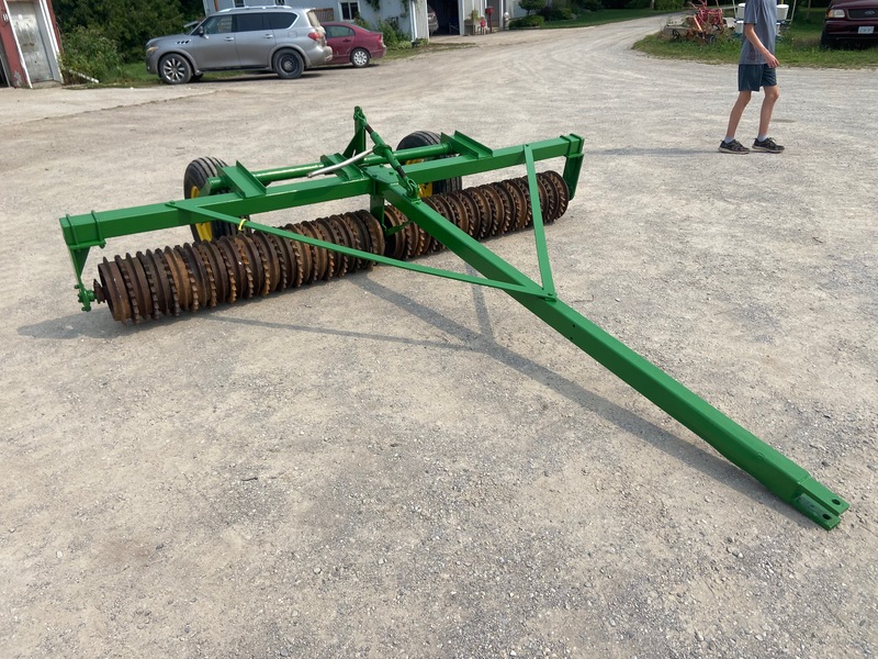 Tillage - Other  Sprocket Packer w/ Hydraulic Lift - 10FT Photo