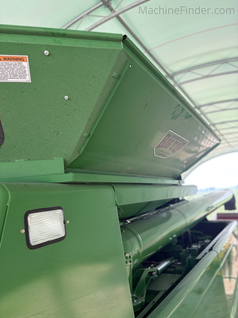 Harvesting  2011 John Deere 9570 STS Combine Photo