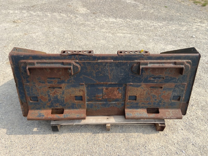 Attachments  Skid Steer Bucket - 4.5FT Photo