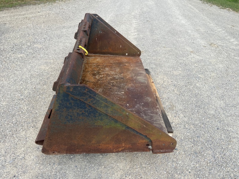 Attachments  Skid Steer Bucket - 4.5FT Photo