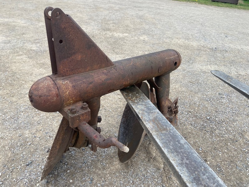 Tillage - Plows  Ferguson Disc Plow - 3PT Photo