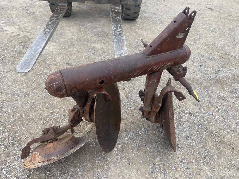Tillage - Plows  Ferguson Disc Plow - 3PT Photo
