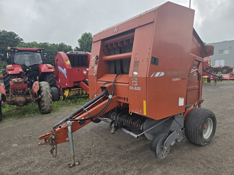Hesston 1745 Round Baler