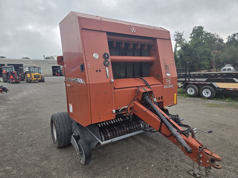 Hay & Forage  Hesston 1745 Round Baler Photo