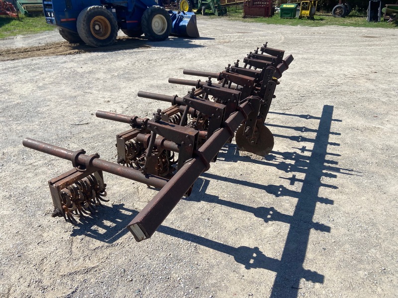 Tillage - Other  Lilliston 4 Row Rotary Scuffler Photo