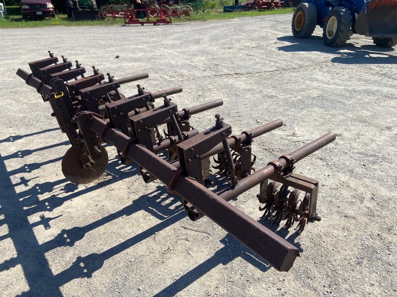 Tillage - Other  Lilliston 4 Row Rotary Scuffler Photo