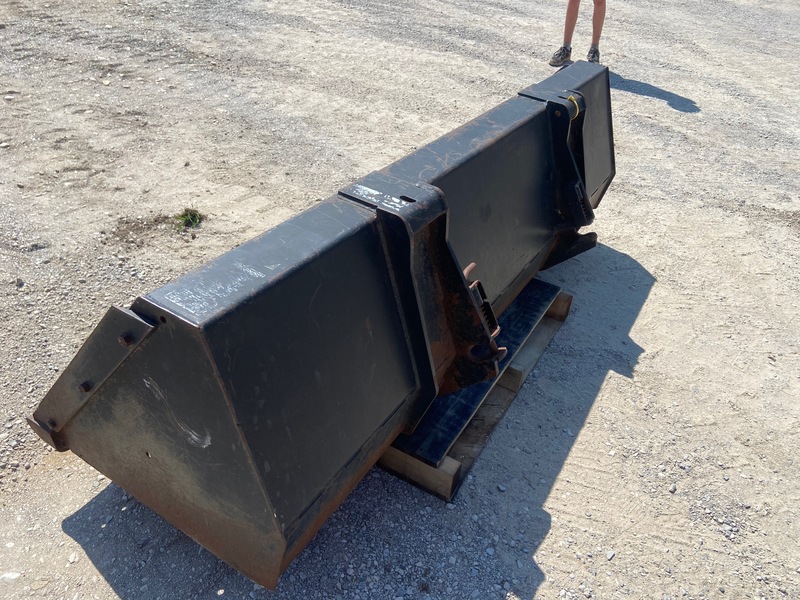 Attachments  Hardy Bucket - 7FT Photo