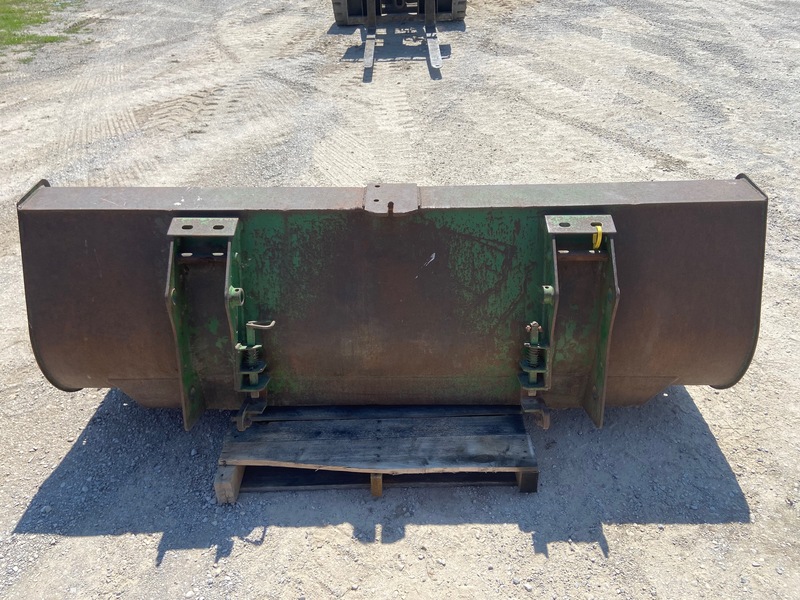 Attachments  John Deere 640 Bucket - 7FT Photo