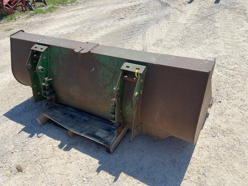 Attachments  John Deere 640 Bucket - 7FT Photo