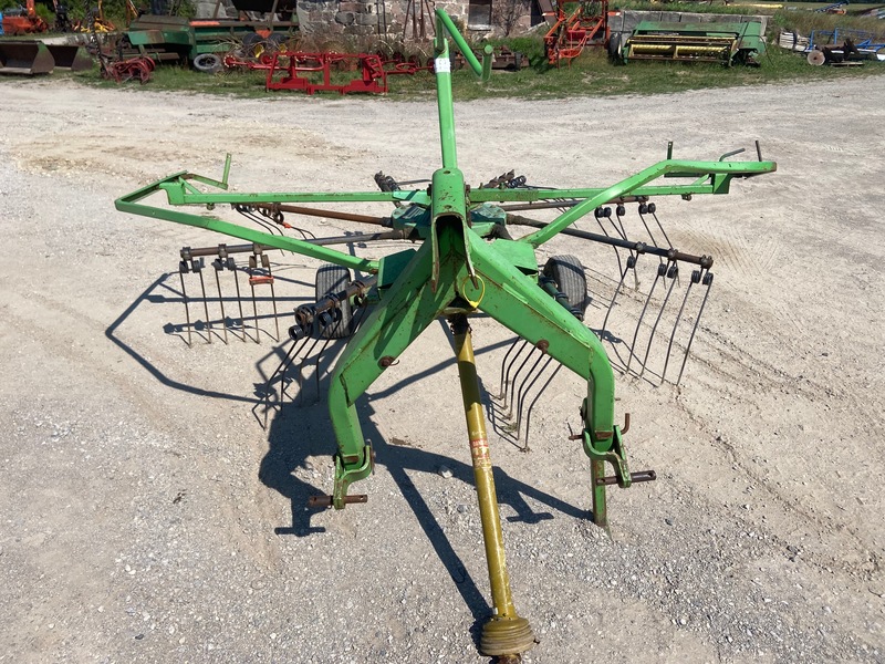 Hay/Forage/Livestock  Deutz-Allis KS 1.50 Rotary Rake Photo