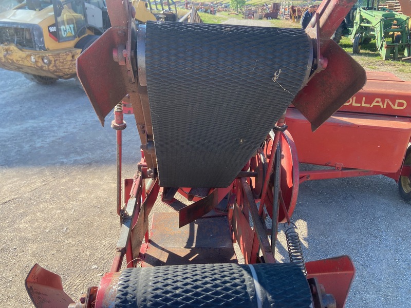Hay/Forage/Livestock  New Holland 273 Baler w/ Thrower Photo