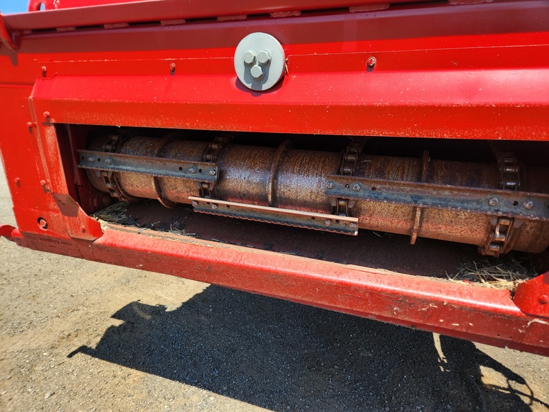 Combines & Harvesting Equipment  Case IH 7230 Combine   Photo